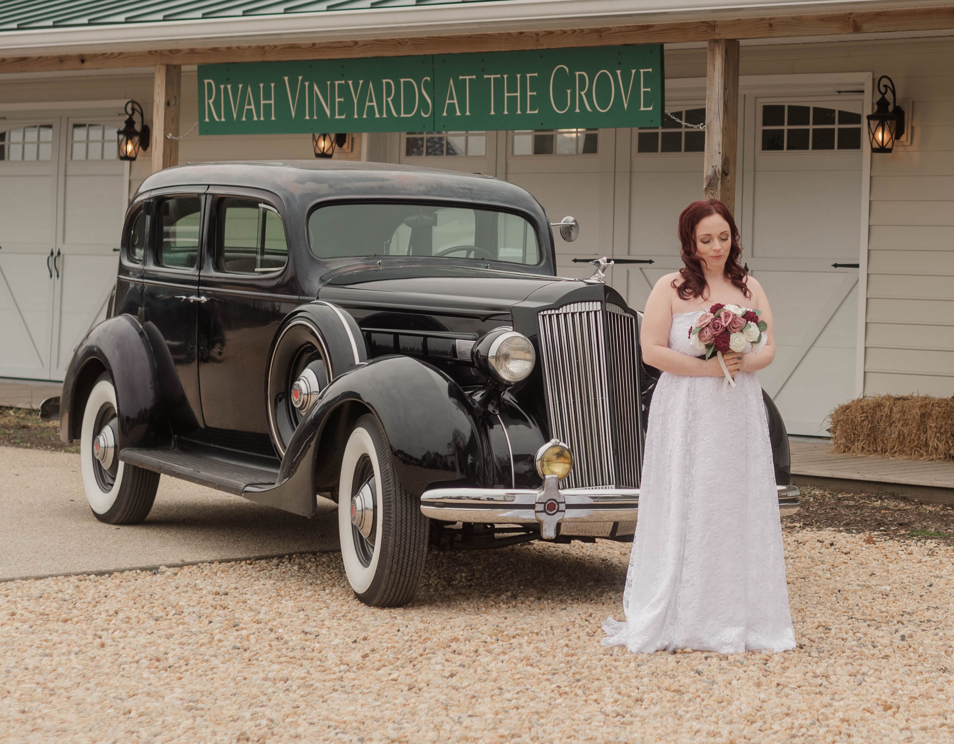 1946 Packard bridal shoot